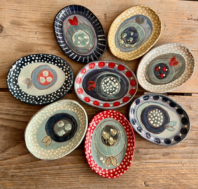Ovale kleine Teller, handbemalte Keramik, L'Atelier de Julie, 12x9cm