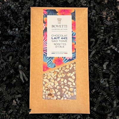 Bovetti_Milchschokolade mit Haselnussstückchen