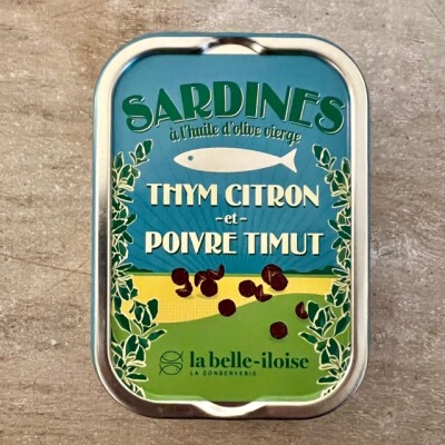 Iloise-Sardinen-Zitronenthymian und Timut-Pfeffer
